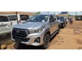 toyota-hilux-2019-small-1