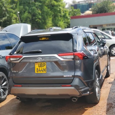 toyota-rav-4-big-2