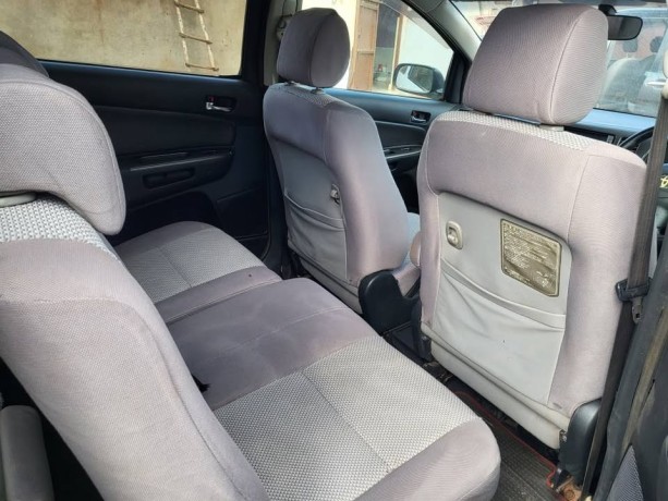 toyota-wish-big-2