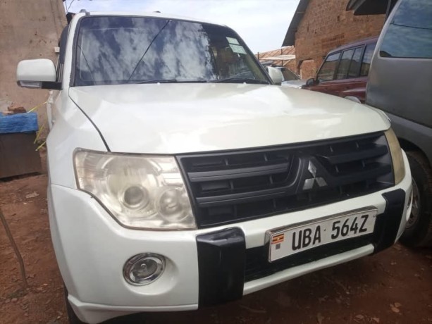 mitshubishi-pajero-big-0